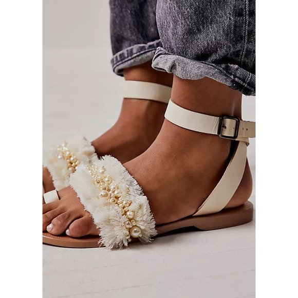🎉LAST CHANCE🎉 FREE PEOPLE Sun Peaks Embellished Sandals / Ivory - Picture 2 of 12